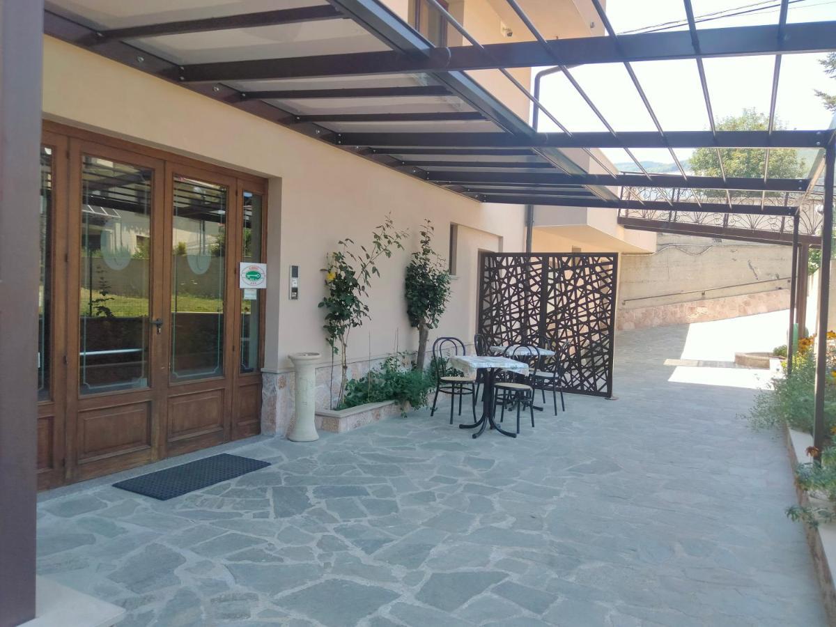 Hotel Ristorante Caligiuri Decollatura Exterior foto